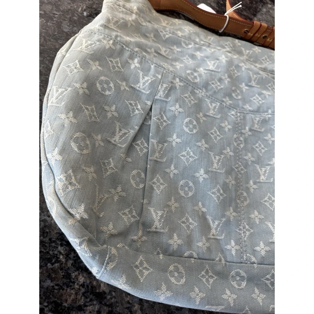 LOUIS VUITTON Louis Vuitton Monogram Denim Daily GM Shoulder Bag. Purse. Large - Picture 13 of 16